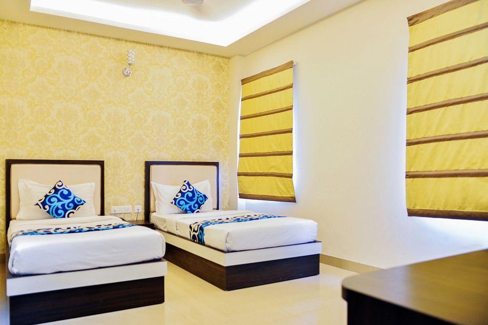 Hotel Janki International By Keymagics Varanasi Exterior foto